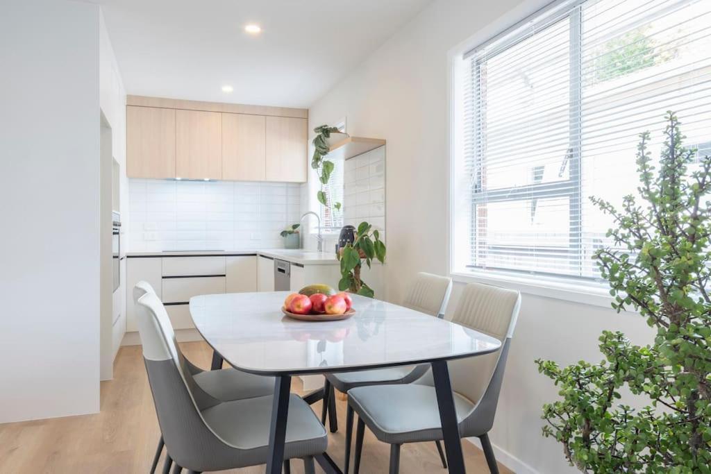 Luxury New 2 Bedroom Apt Окленд Экстерьер фото